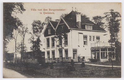 18322 Gezicht op het huis Poortdijk 30 (villa van de burgemeester) te IJsselstein, gezien vanaf de Utrechtseweg.